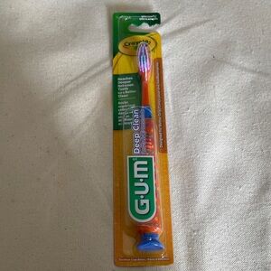 GUM Crayola Deep Clean Toothbrush